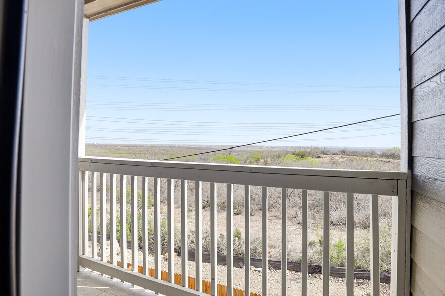 Building Photo - 10239 Briarwood Nook