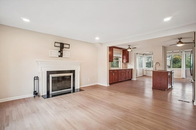 Building Photo - 4409 Westbrook Ln