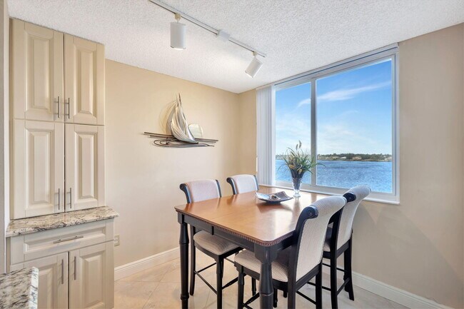 Building Photo - 1200 Scotia Dr