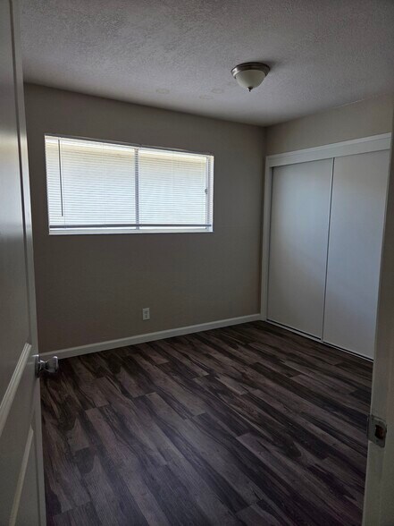Building Photo - 25684 Spring Dr