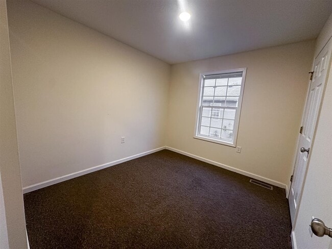 Building Photo - 1225 N Lee Dr