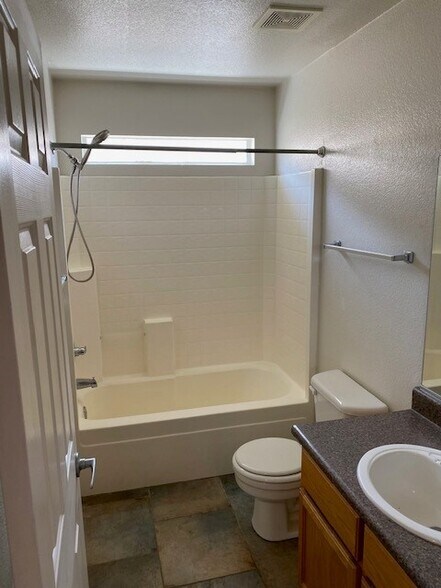 Guest Bath - 83 Stock Option St