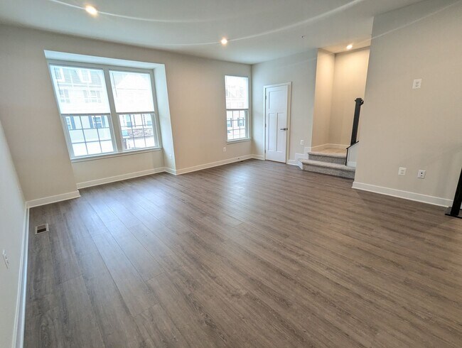 Building Photo - New Build (never lived in) townhouse avail...