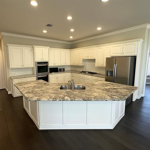 Building Photo - 111 Yale Dr