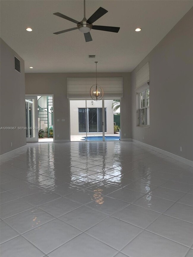 Building Photo - 17276 Bermuda Village Dr
