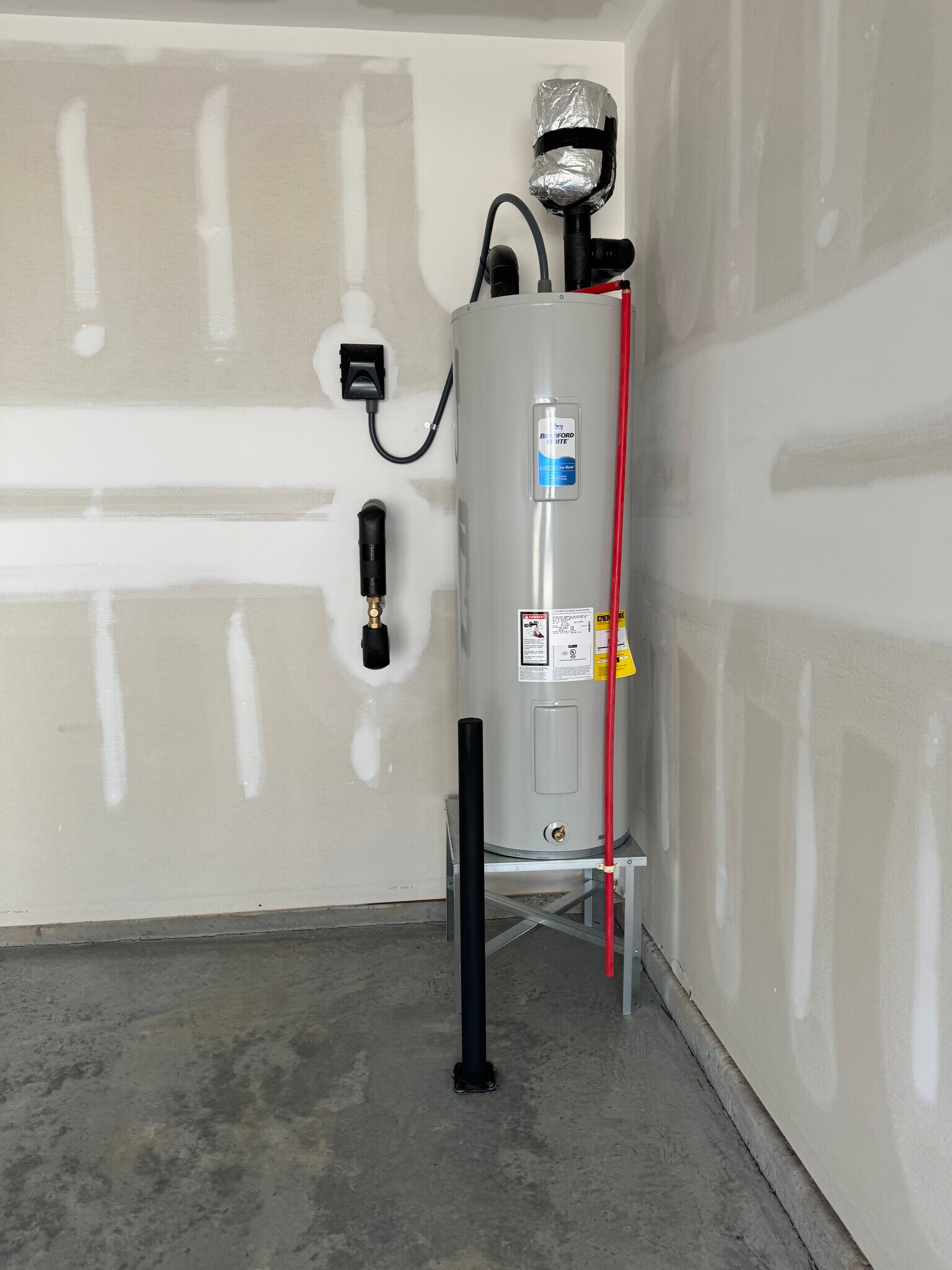 Building Photo - 9637 Munsing Dr