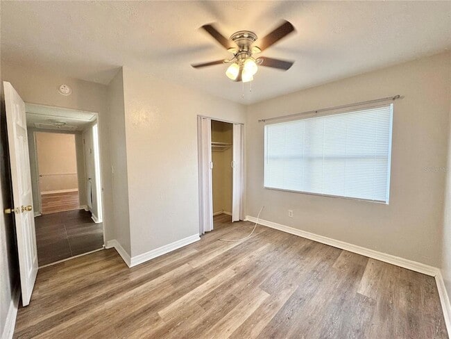 Building Photo - 674 Avenue L SE