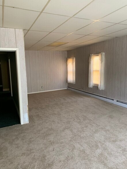 Building Photo - 814 Green Ridge St