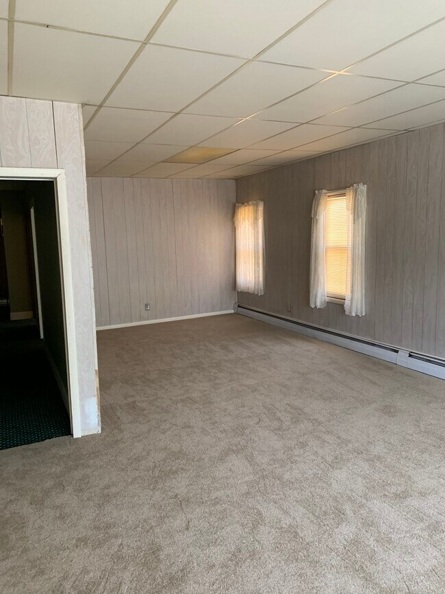 814 Green Ridge St 814 Green Ridge St Scranton PA 18509 Apartment