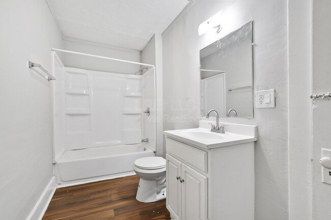 Building Photo - 3420 W Muhammad Ali Blvd