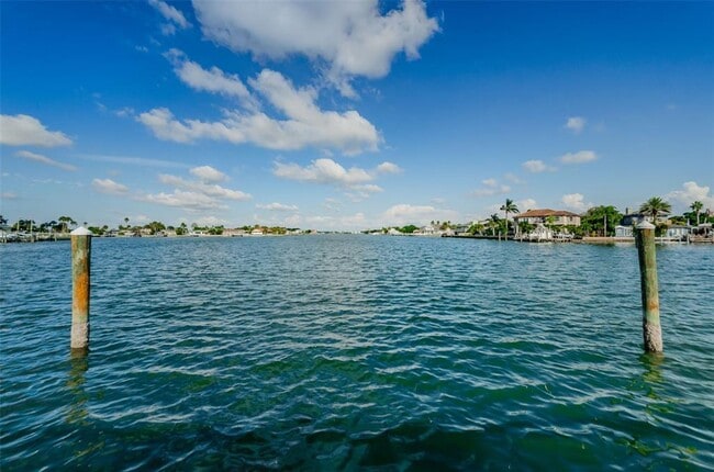 Building Photo - 300 64th Ave