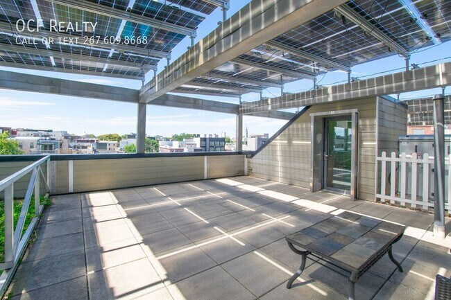 Building Photo - 152 W Laurel St