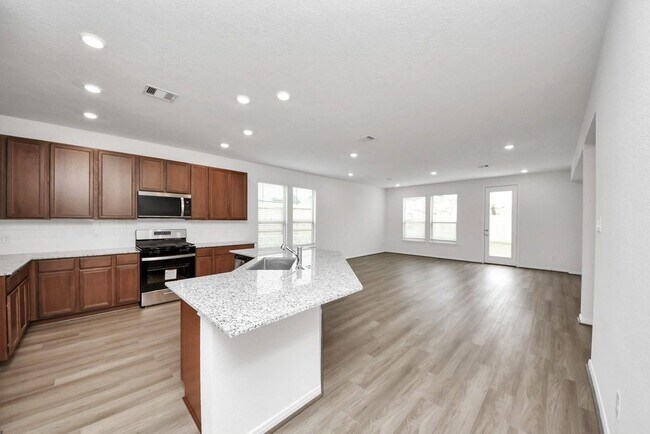 Building Photo - 18211 Hidden Dahlia Dr