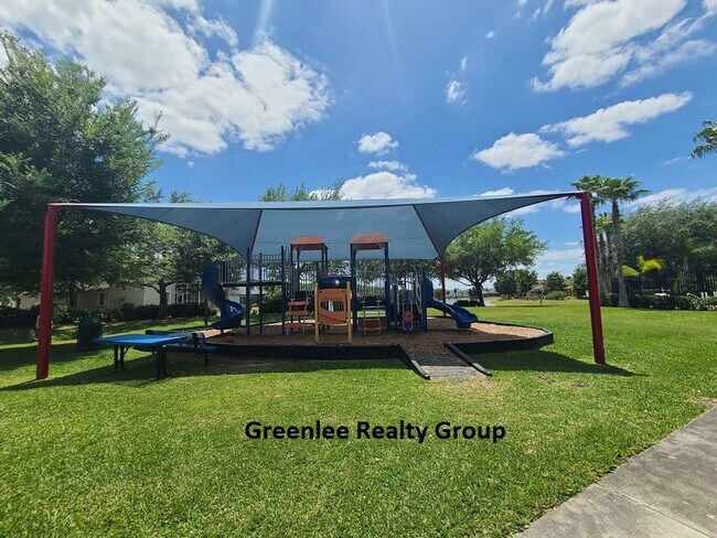Building Photo - Gorgeous 4 Bedroom/2 Bathroom Home in Sunc...