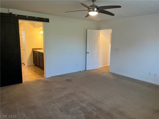 Building Photo - 10862 Knickerbocker Ave