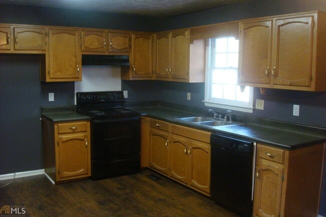 Building Photo - 130 Fawn Cir