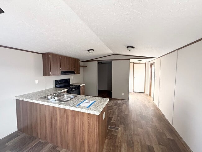 Building Photo - 3104 N Cardinal Rd