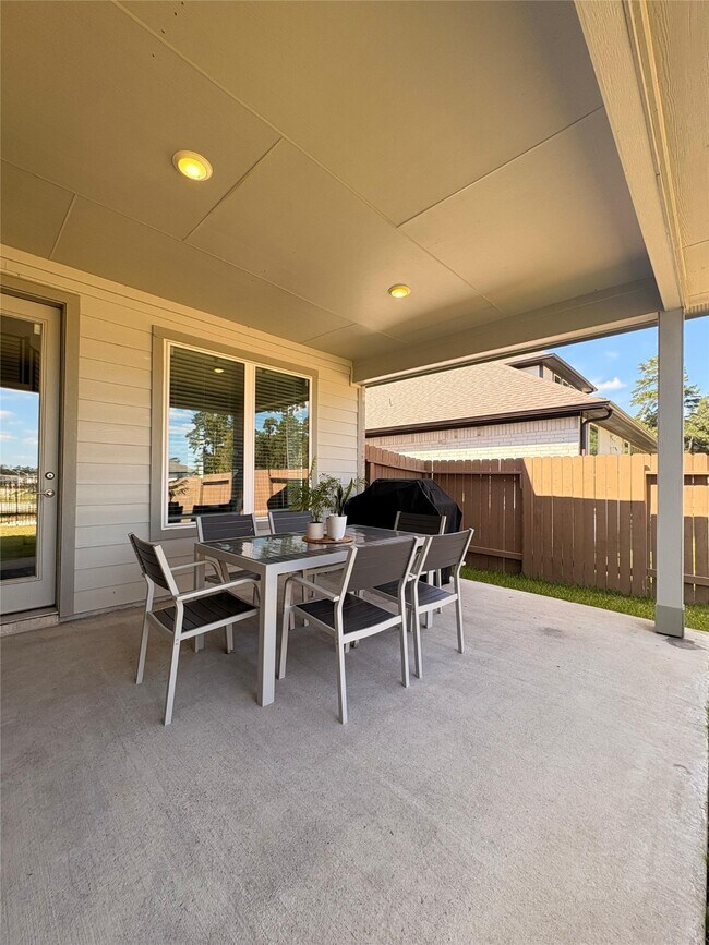 Building Photo - 13712 Moss Lake Ln