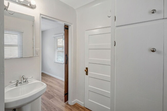 Building Photo - Charming North Park Oasis: 1-Bedroom apart...