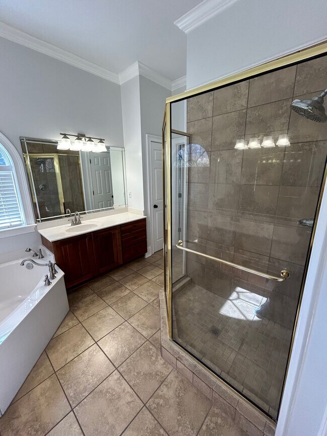 Building Photo - Executive Rental in West Rome $2,595