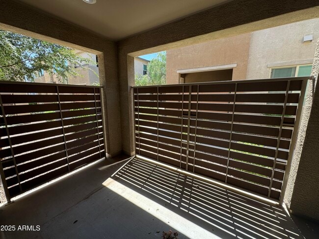 Building Photo - 775 E Furness Dr
