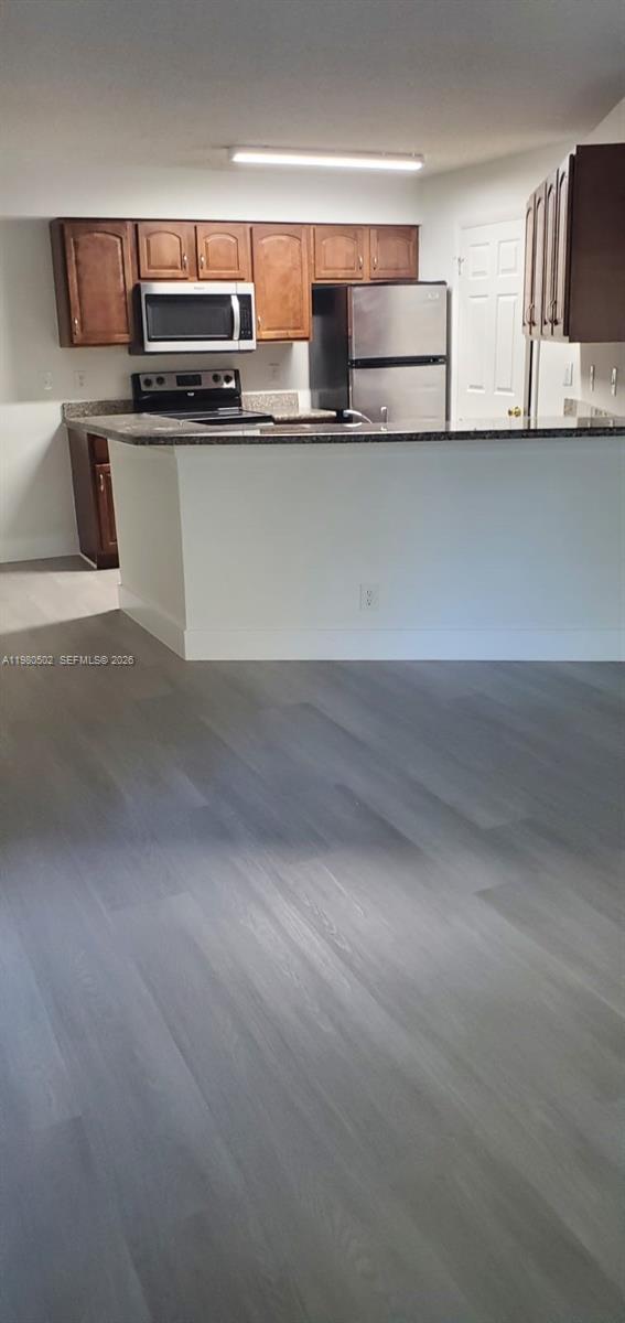 Building Photo - 9999 Summerbreeze Dr