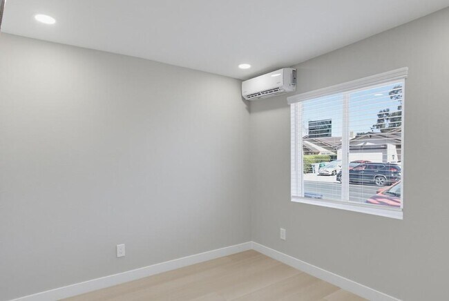Building Photo - 7993 Montara Ave
