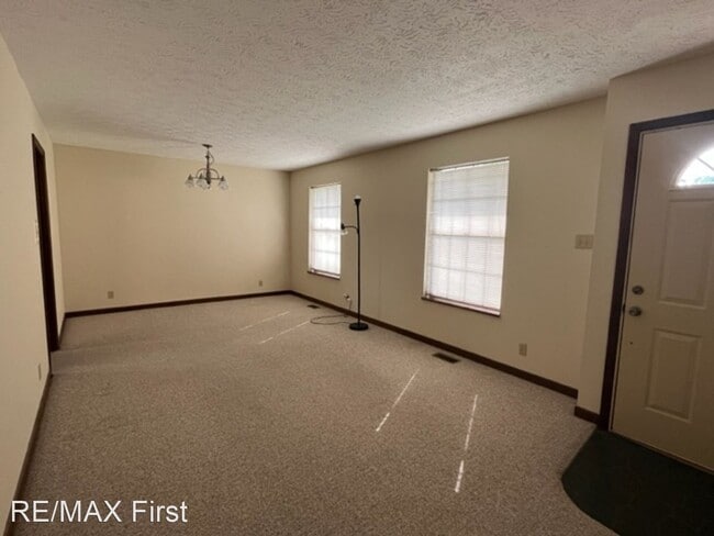 Building Photo - 3 br, 2.5 bath House - 3547 Peppermint Hil...