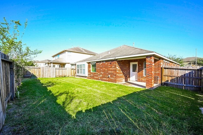 Building Photo - 2119 Mateo Park Dr