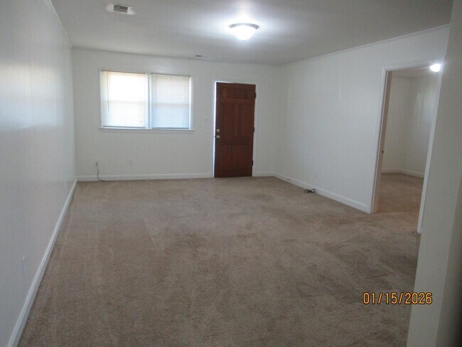 Building Photo - 326 W Hampton Ave