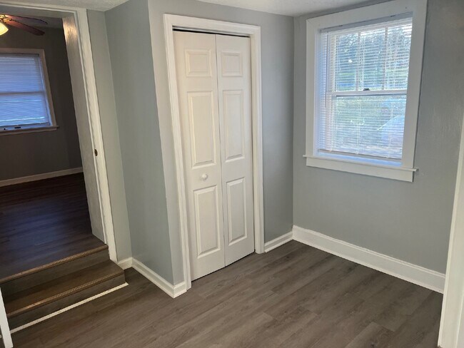 Building Photo - Charming 2-Bedroom Duplex Retreat on Mcgah...