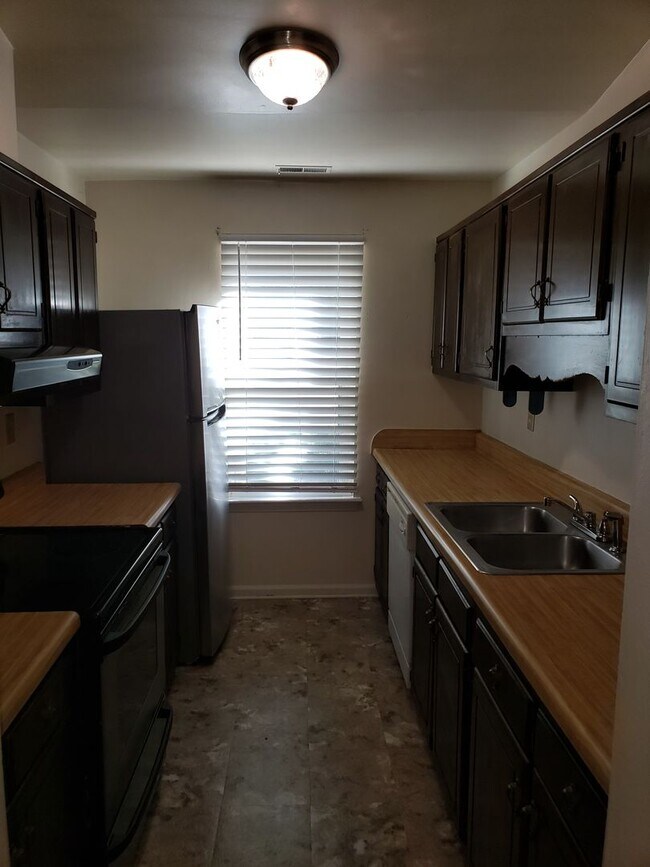 Building Photo - 5328 Tuttle Creek Ct