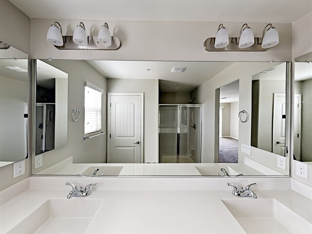 Building Photo - 20735 W Point Ridge Rd