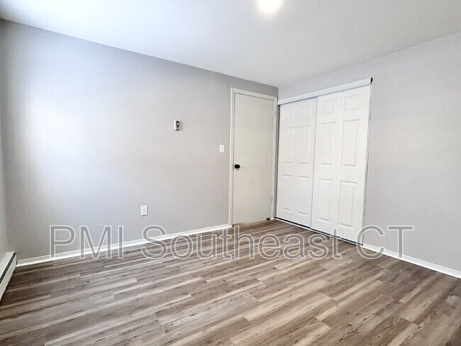 Building Photo - 120 Gallup Hill Rd