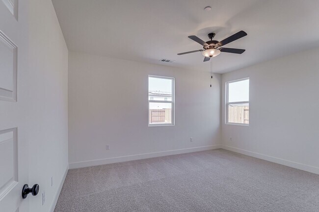 Building Photo - 8208 Dreamside Ave