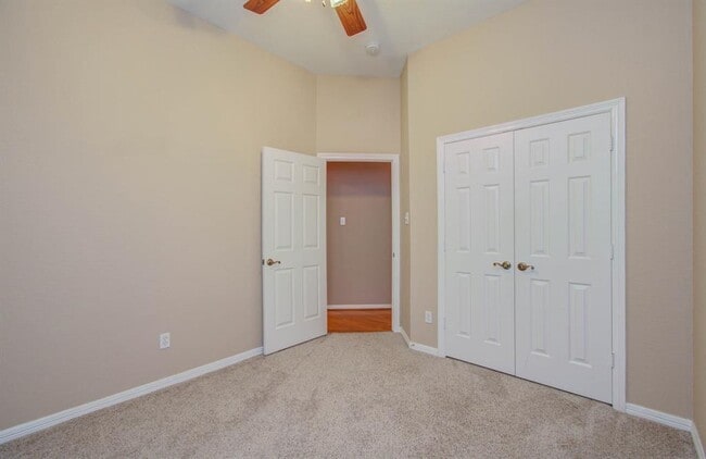 Building Photo - 14403 Red Tailed Hawk Ln