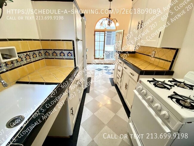 Building Photo - 607 Cloverdale Ave