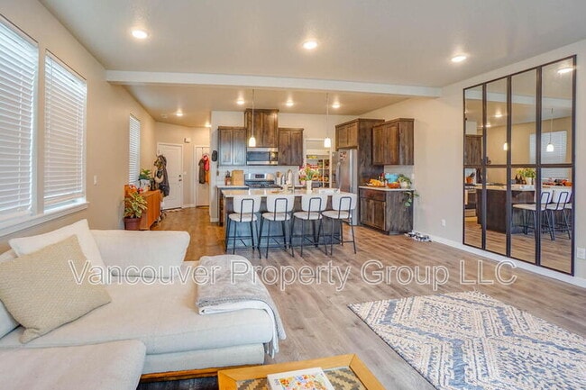 Building Photo - 4325 NE 87th St