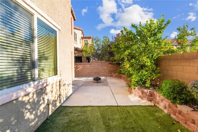 Building Photo - 4742 San Marcello St