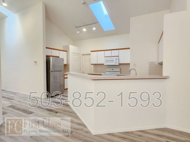 Building Photo - 13156 SW MENLOR Ln
