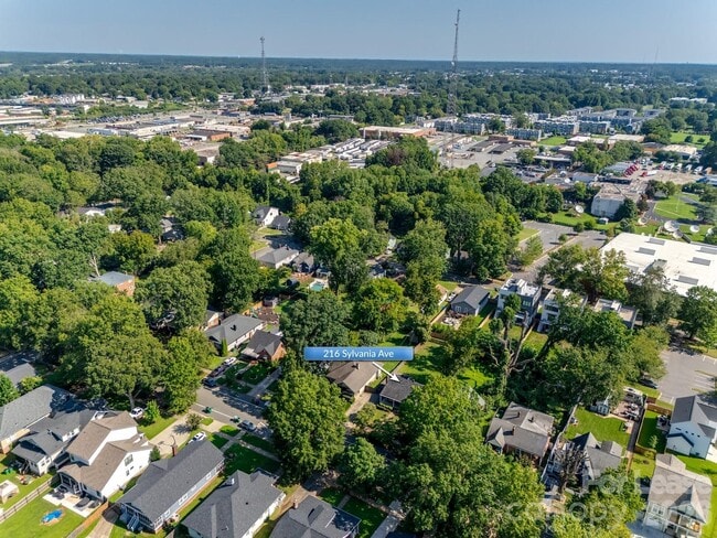 Building Photo - 216 Sylvania Ave