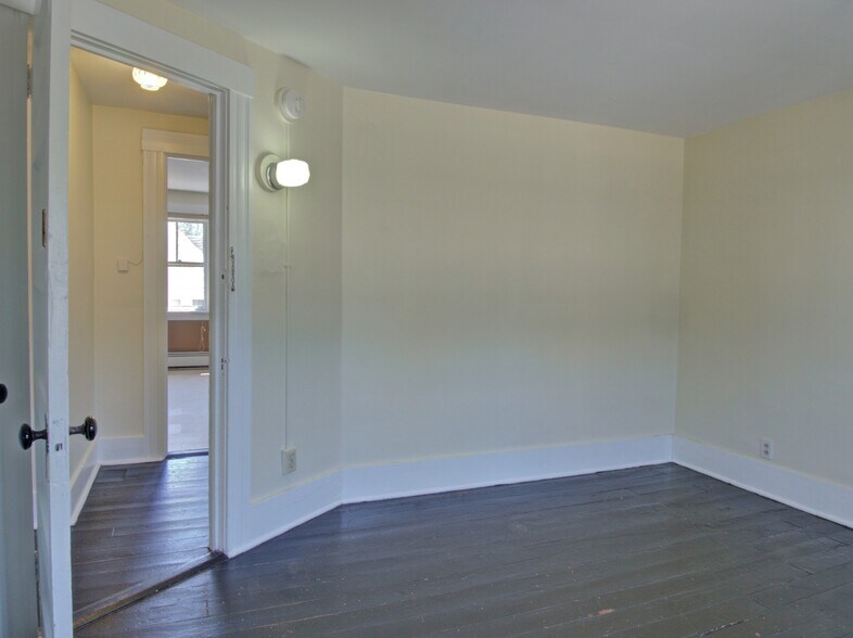 53 Tingley Unit 30 - 53 Tingley St