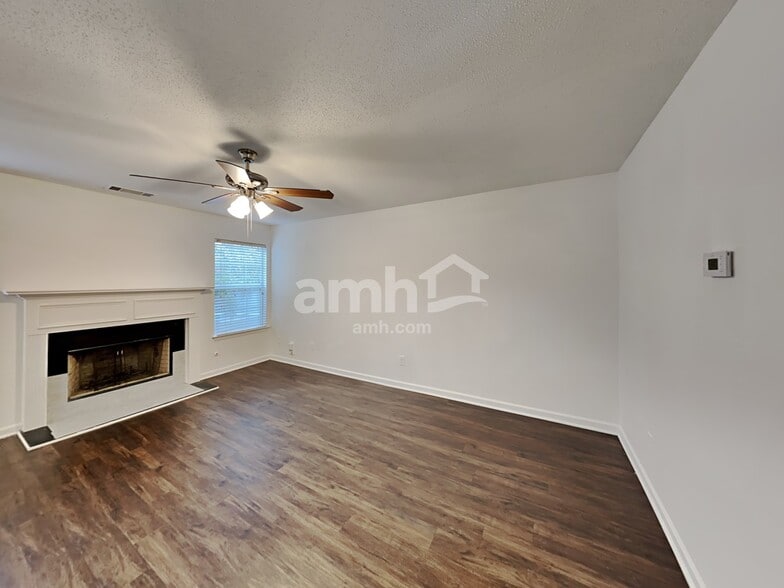 Building Photo - 1864 Tulip Petal Rd