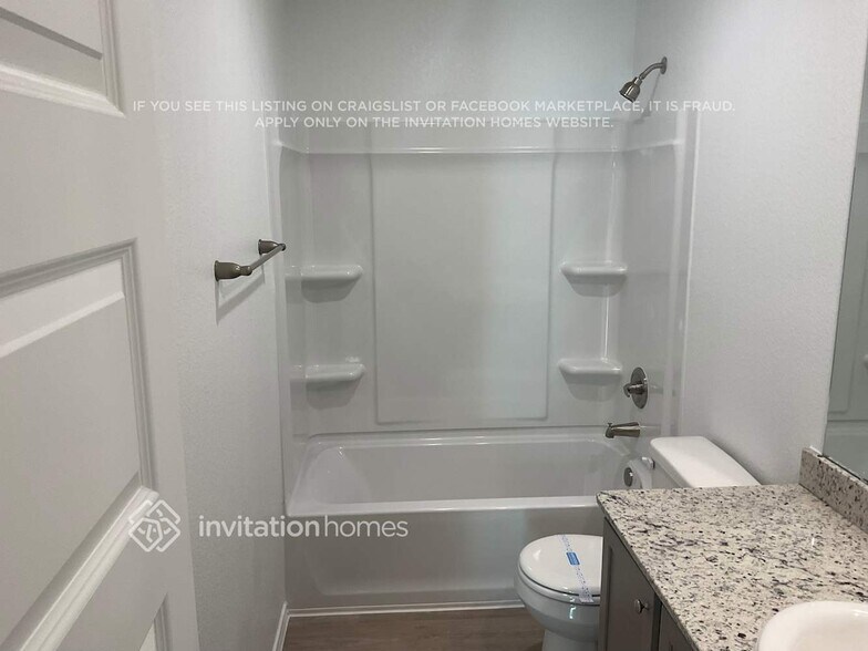 Building Photo - 10715 Sunlit St