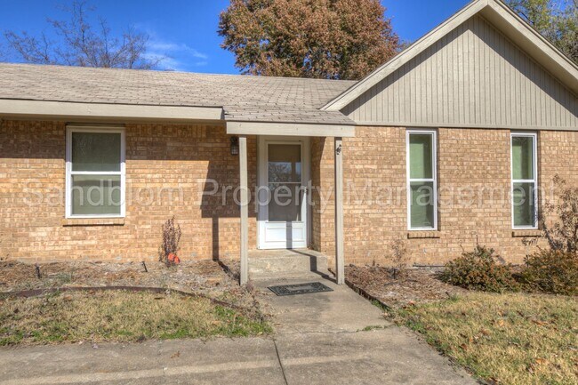Building Photo - For Lease | Osage Hills | $1450 Rent