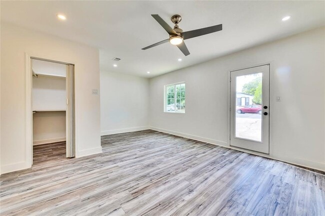 Building Photo - 6807 Trendal Ln