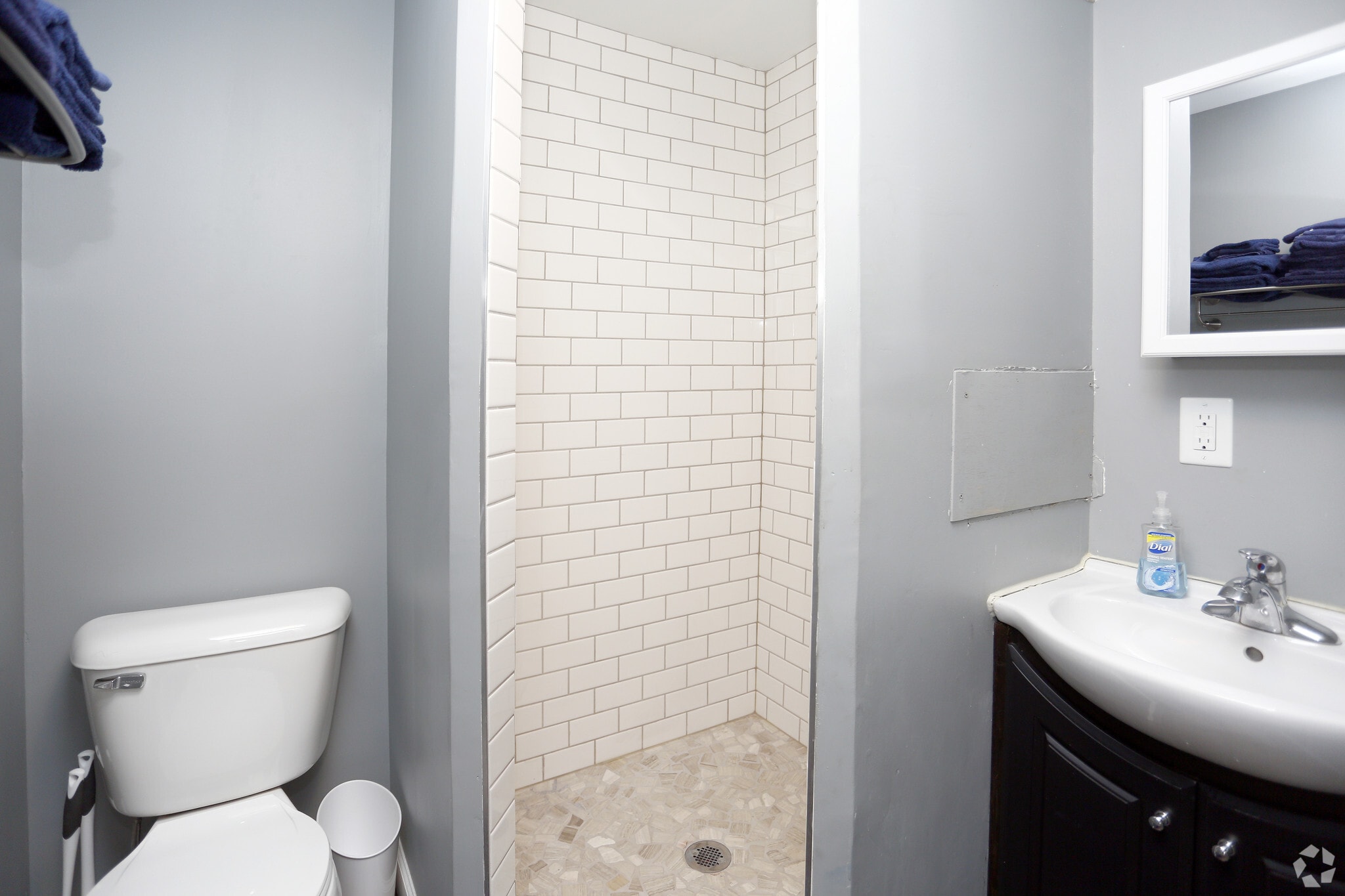 One Bedroom Airbnb - Volrath