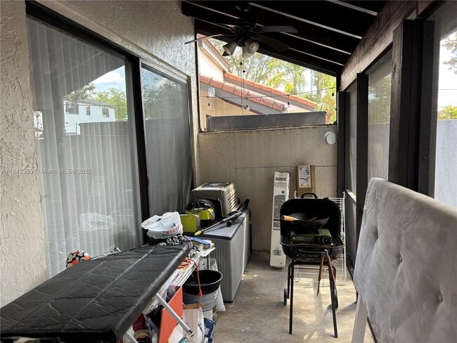 Building Photo - 12520 SW 94th Ln