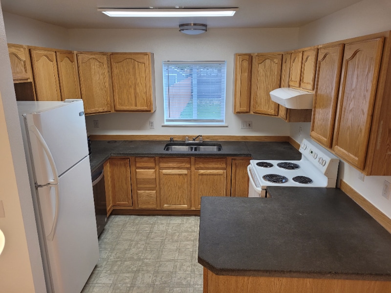Building Photo - 8231 Williwa Ave