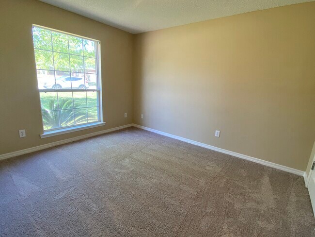 Building Photo - 11815 Balsam Ct
